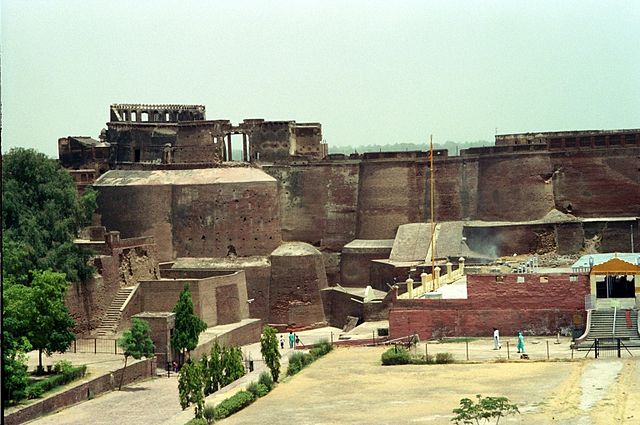 640px-Qila_Mubarak_in_Bathinda